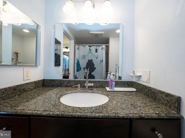 20925 Valley Forge Circle 925, King Of Prussia PA 19406