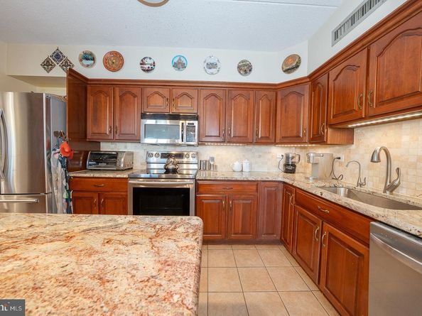 20925 Valley Forge Circle 925, King Of Prussia PA 19406