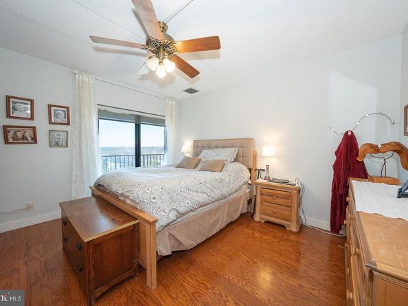 20925 Valley Forge Circle 925, King Of Prussia PA 19406