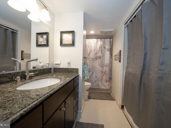 20925 Valley Forge Circle 925, King Of Prussia PA 19406