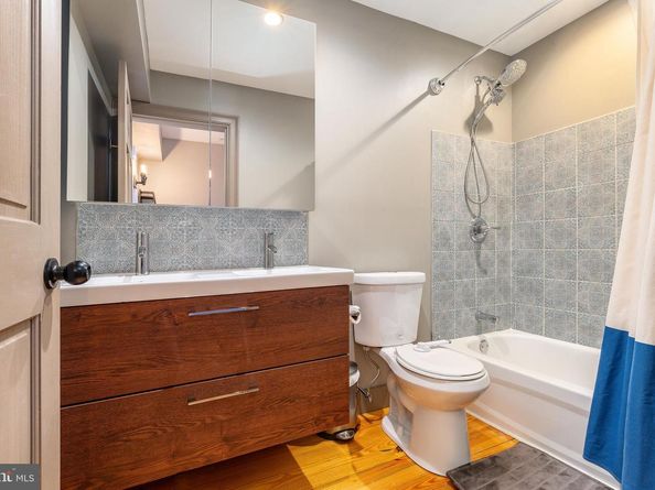 227 Grape Street, Philadelphia PA 19128