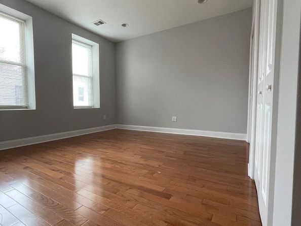 5020 Beaumont, Philadelphia PA 19143