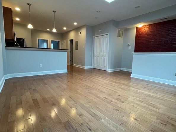 5020 Beaumont, Philadelphia PA 19143