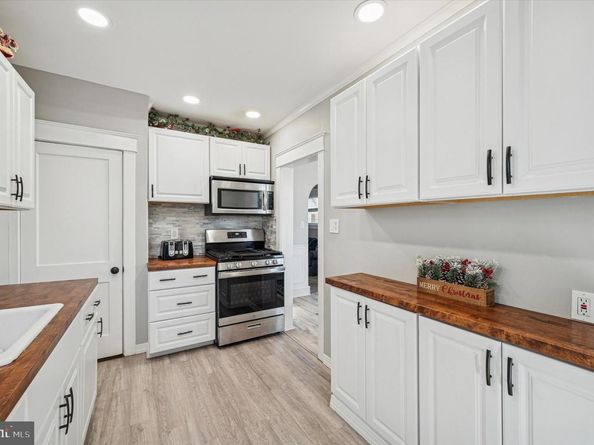 220 Sedgewood Road, Springfield PA 19064