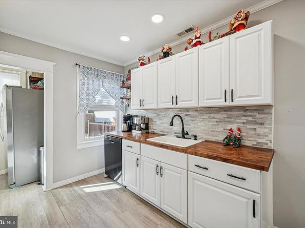 220 Sedgewood Road, Springfield PA 19064