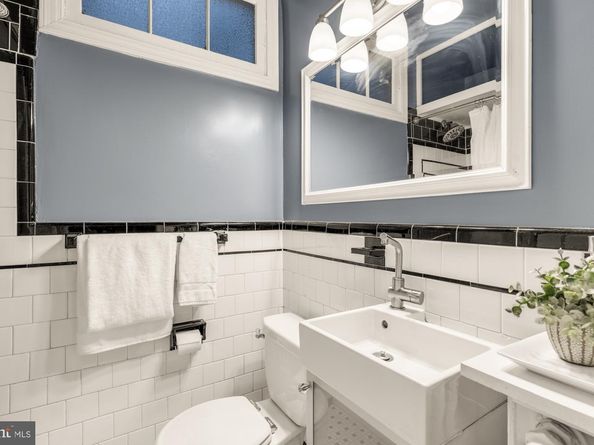 1127 C Street SE 2, Washington DC 20003