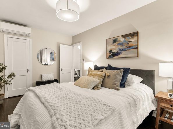 1127 C Street SE 2, Washington DC 20003