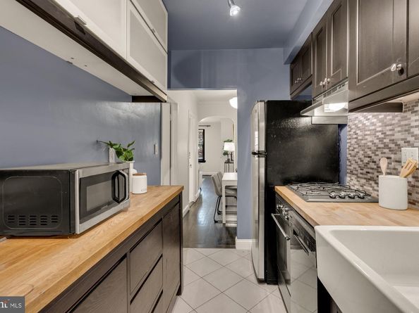 1127 C Street SE 2, Washington DC 20003