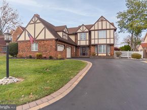 9616 Eden Hall Lane, Philadelphia PA 19114