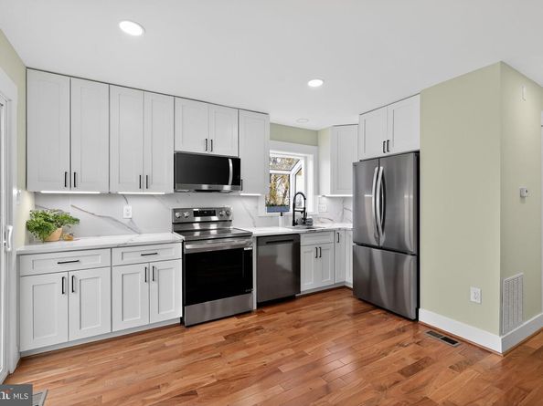 1943 S Lowell Street, Arlington VA 22204