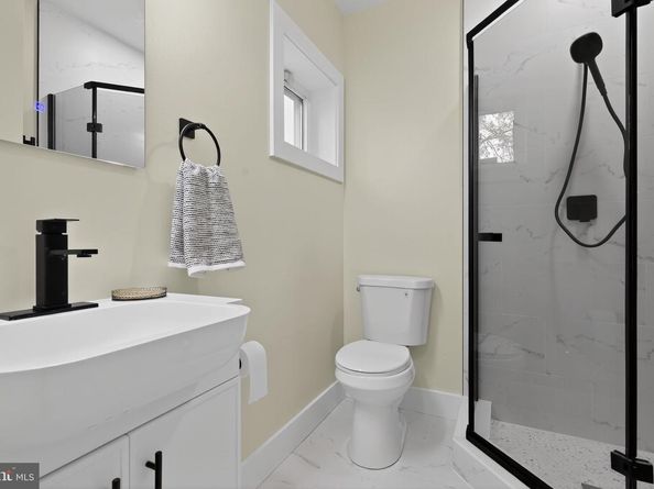 1943 S Lowell Street, Arlington VA 22204