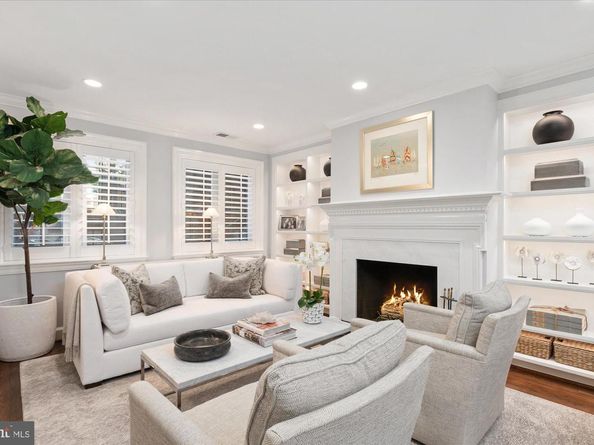 1238 Eton Court NW T17, Washington DC 20007