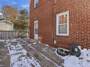 1135 N Powhatan Street N, Arlington VA 22205