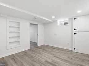 1135 N Powhatan Street N, Arlington VA 22205