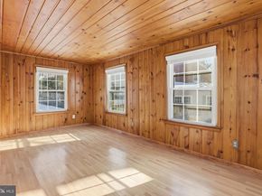 1135 N Powhatan Street N, Arlington VA 22205