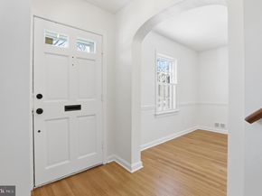 1135 N Powhatan Street N, Arlington VA 22205