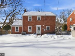 1135 N Powhatan Street N, Arlington VA 22205