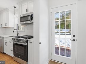 1135 N Powhatan Street N, Arlington VA 22205