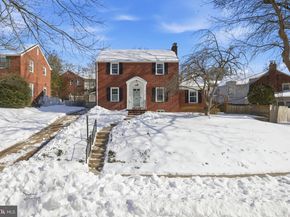 1135 N Powhatan Street N, Arlington VA 22205