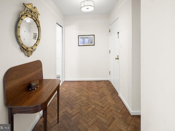 1045 31st Street NW 303, Washington DC 20007