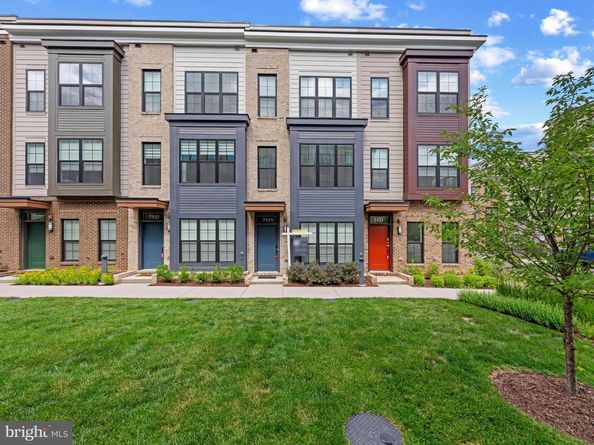 7323 Blade Drive, Falls Church VA 22042