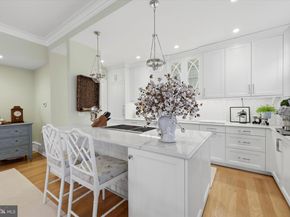 250 S 13TH Street 8D, Philadelphia PA 19107