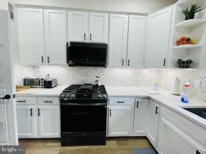 22907 Benson Terrace, Sterling VA 20166