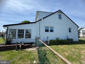 225 Park Avenue, Bristol PA 19007
