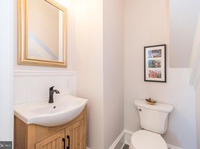 143-145 Mechanics St, Doylestown PA 18901