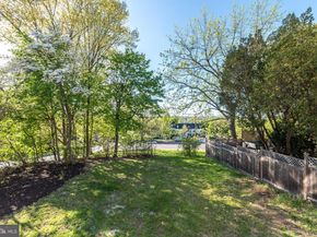 143-145 Mechanics St, Doylestown PA 18901