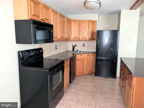 100 Glenolden E U20, Glenolden PA 19036