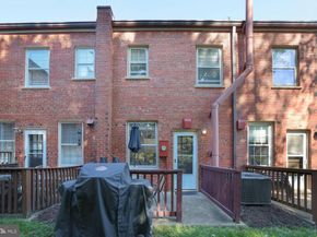 1300 S Cleveland Street 364, Arlington VA 22204