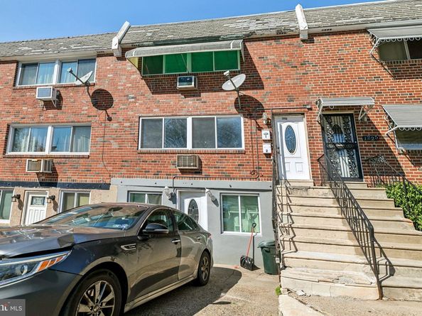 1227 W Champlost Avenue, Philadelphia PA 19141