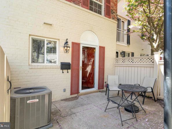 1313 N Van Dorn Street, Alexandria VA 22304