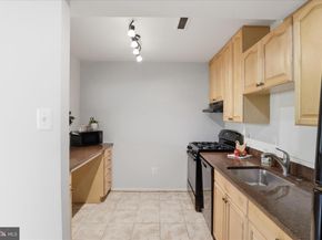 501 N Armistead Street T2, Alexandria VA 22312