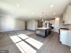 1126 Miles Court, Cheltenham PA 19012