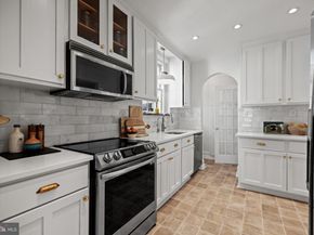 6120 32nd Place NW, Washington DC 20015