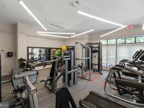 989 S Buchanan Street 214, Arlington VA 22204
