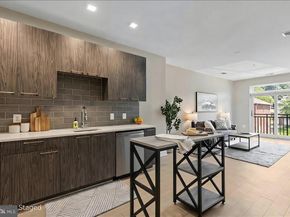 989 S Buchanan Street 214, Arlington VA 22204