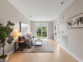 989 S Buchanan Street 214, Arlington VA 22204
