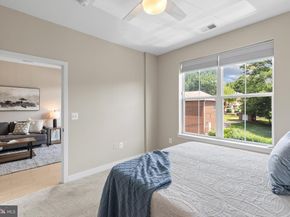 989 S Buchanan Street 214, Arlington VA 22204