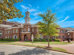 5108 Donovan Drive 307, Alexandria VA 22304