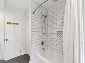 862 Village Circle, Blue Bell PA 19422