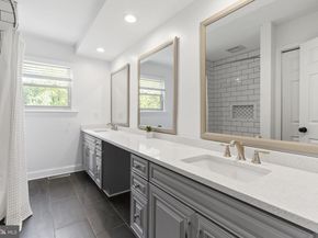 862 Village Circle, Blue Bell PA 19422
