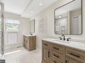 862 Village Circle, Blue Bell PA 19422