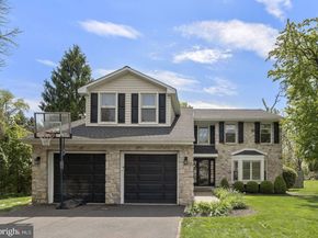 862 Village Circle, Blue Bell PA 19422