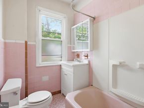 537 Robbins Street, Philadelphia PA 19111