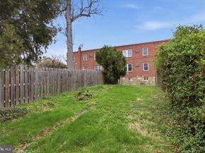 537 Robbins Street, Philadelphia PA 19111
