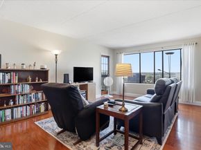 6300 Stevenson Avenue 1122, Alexandria VA 22304