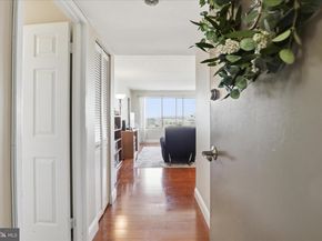 6300 Stevenson Avenue 1122, Alexandria VA 22304